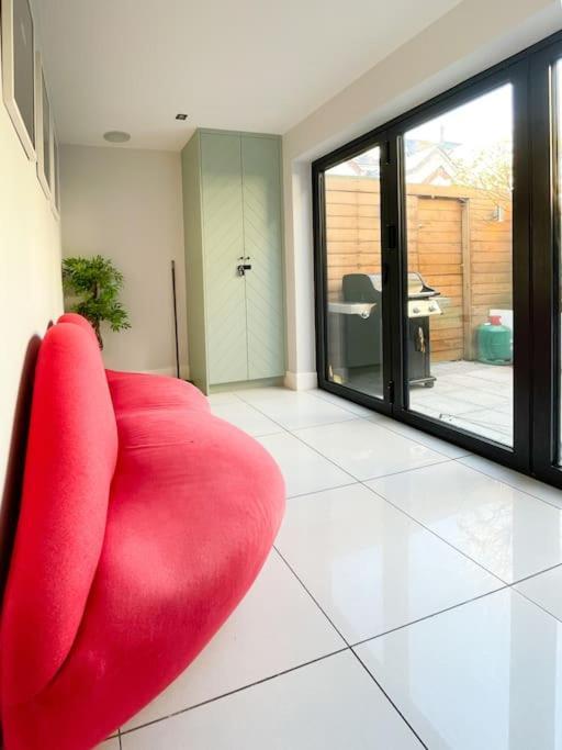 Edge14- Spacious, Stylish And Near The Beach! New Quay エクステリア 写真