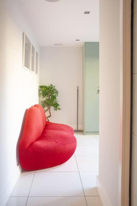 Edge14- Spacious, Stylish And Near The Beach! New Quay エクステリア 写真