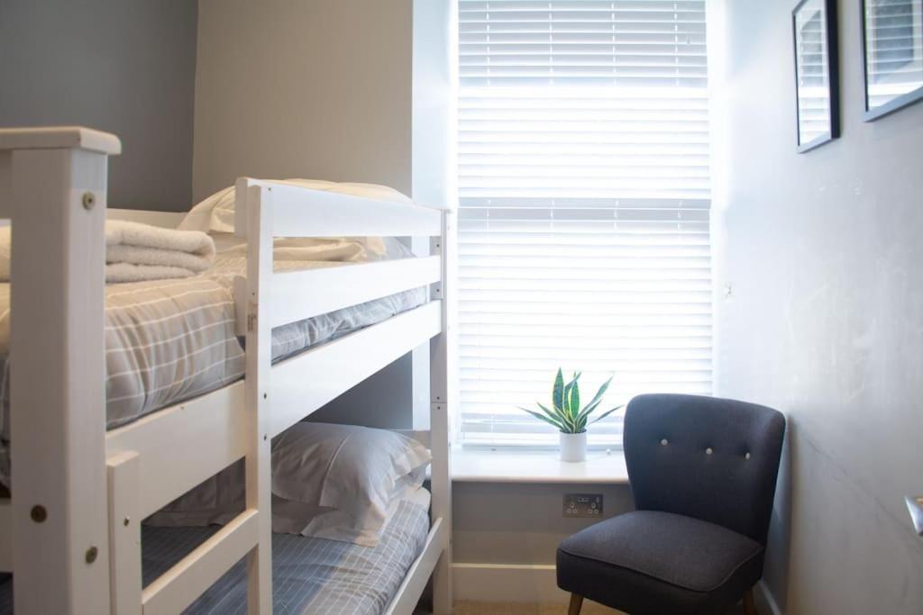 Edge14- Spacious, Stylish And Near The Beach! New Quay エクステリア 写真