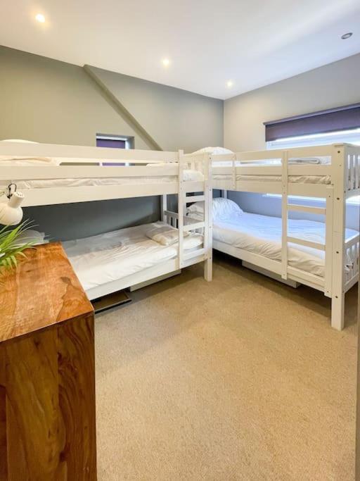 Edge14- Spacious, Stylish And Near The Beach! New Quay エクステリア 写真