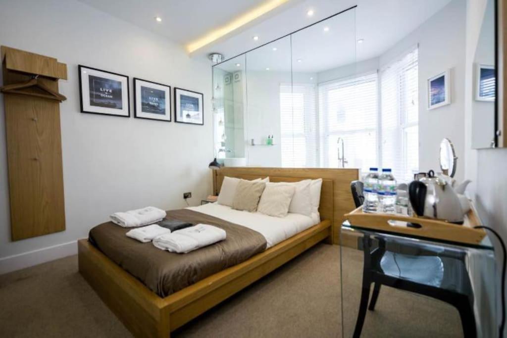 Edge14- Spacious, Stylish And Near The Beach! New Quay エクステリア 写真