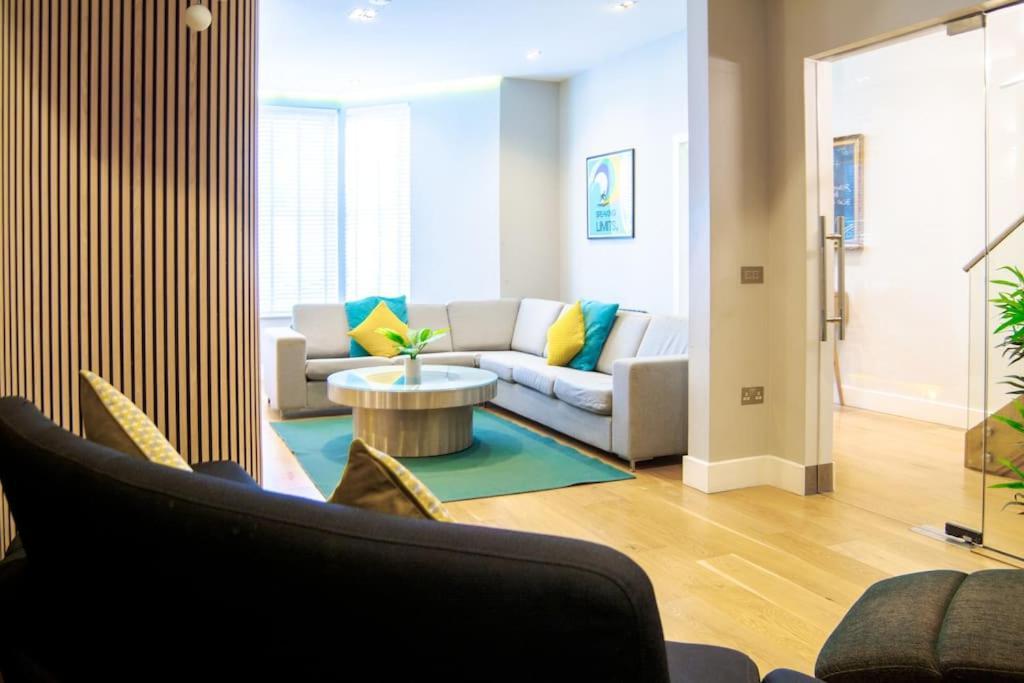Edge14- Spacious, Stylish And Near The Beach! New Quay エクステリア 写真